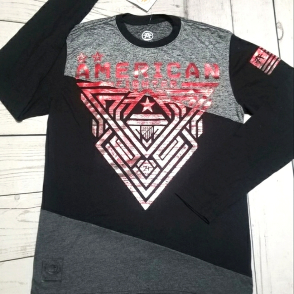 ♦️American Fighter MAYVILLE Foiled Graphic T♦️
